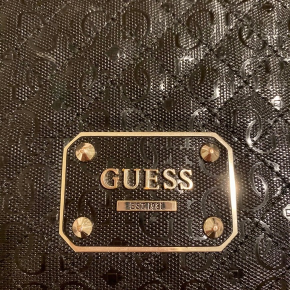 GUESS Crossbody - Picture 3 of 6